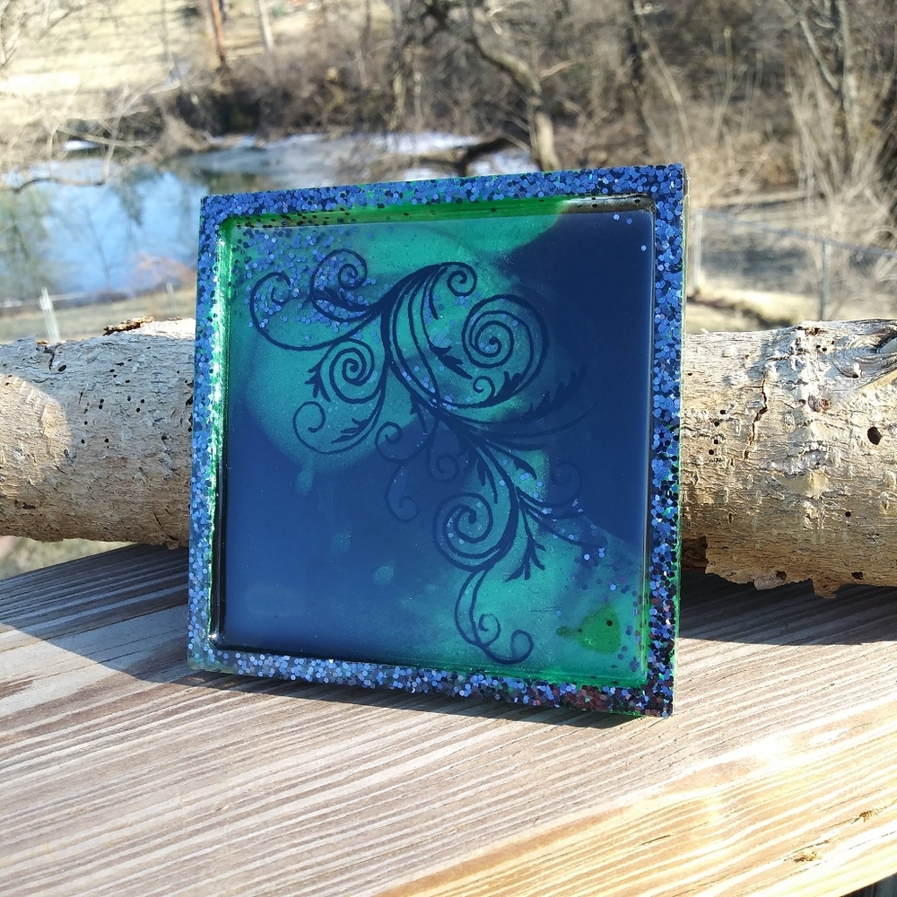 Hand Drawn Filigree Shiny Epoxy Resin Coaster Art - Picture 5 of 12